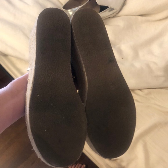 Black flat forms - Picture 2 of 3